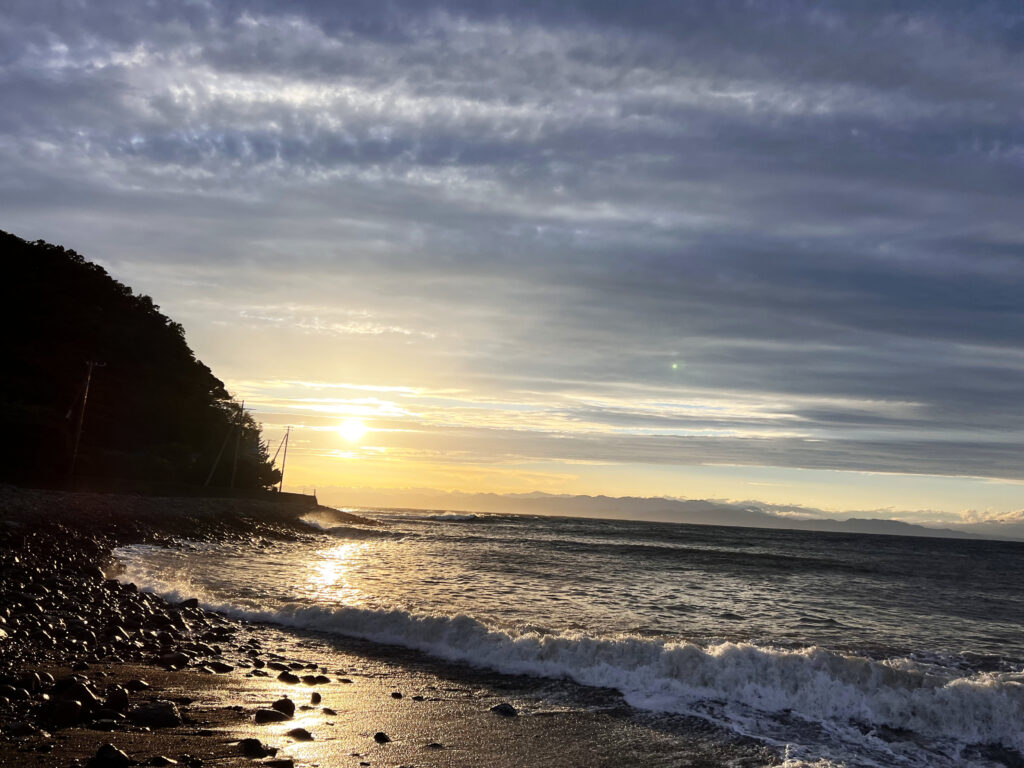 伊豆市八木沢 夕焼けの八木沢海岸