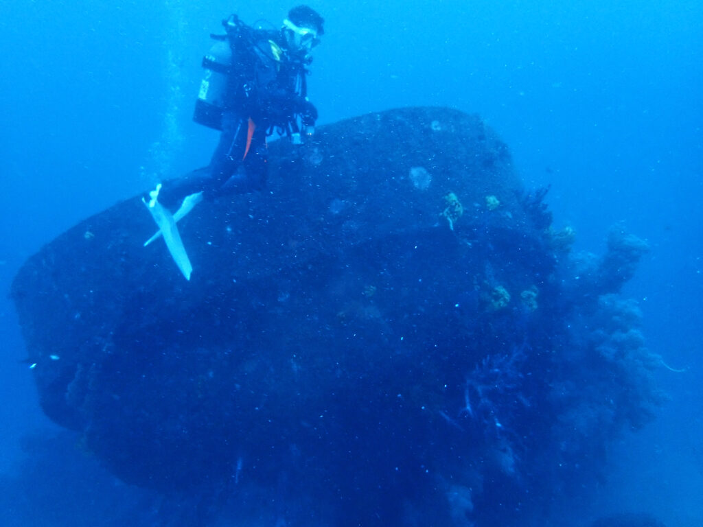 土肥ダイビング 通り崎 通り崎湾内 通り崎ビーチ 通り崎沈船 大型沈船