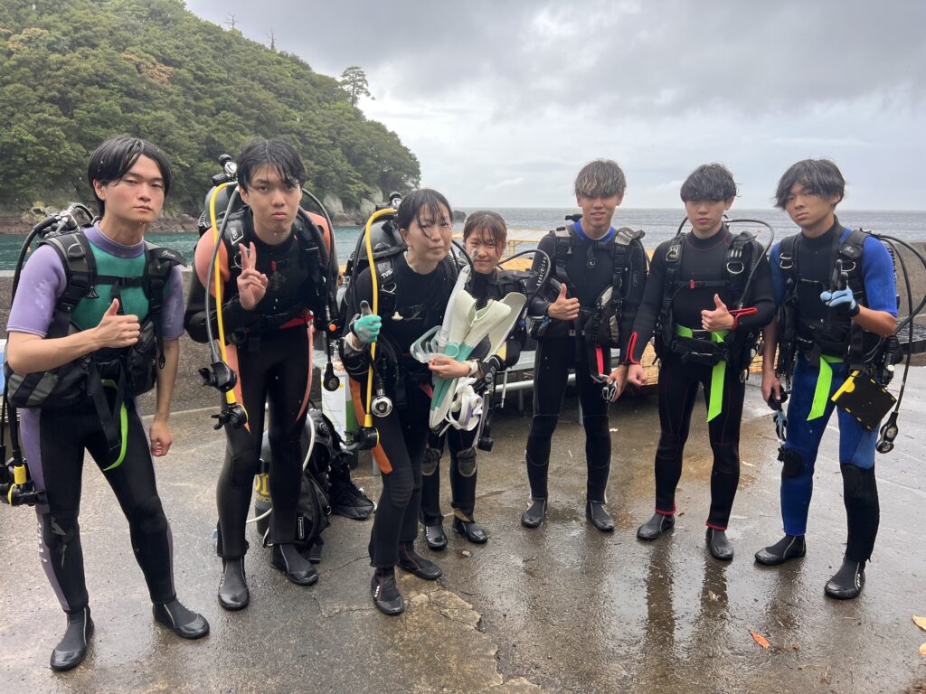 土肥ダイビング 通り崎ビーチ 専修大学スキンダイビングクラブCORAL 1年生ライセンス合宿