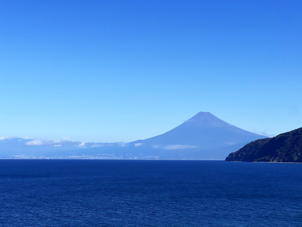 駿河湾からの富士山 海辺の景色 西伊豆 土肥