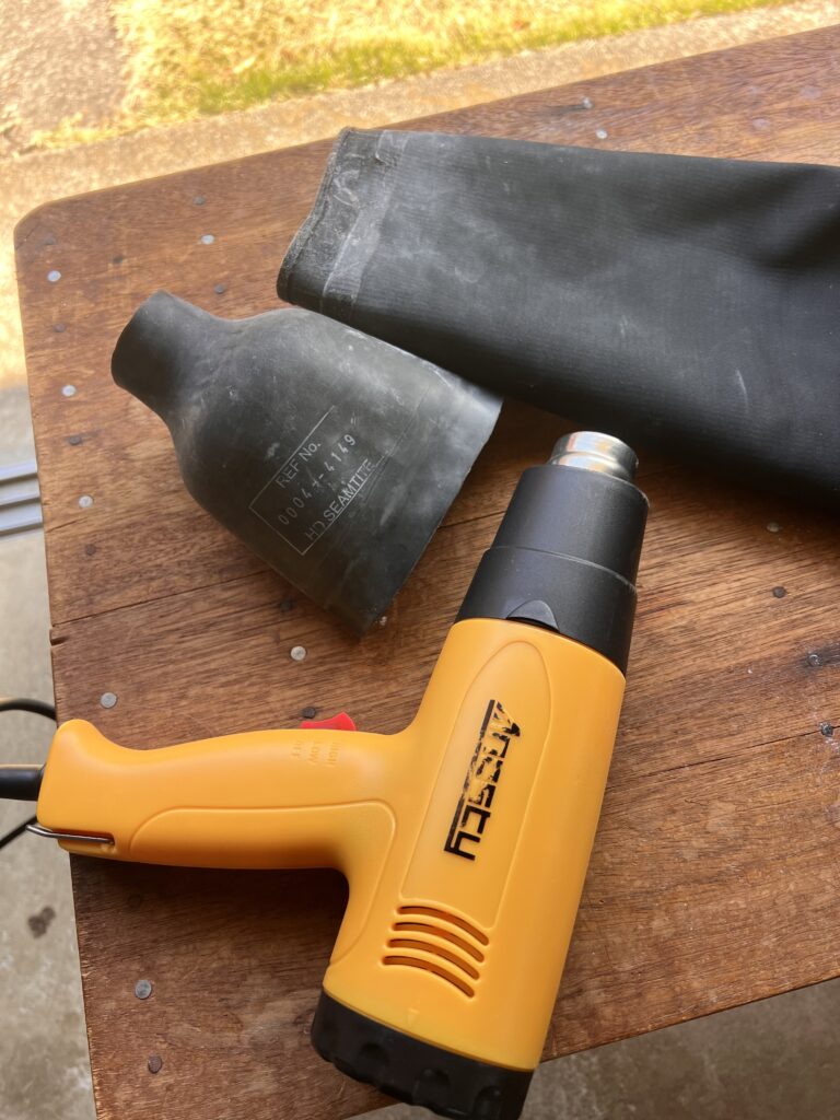 土肥ダイビング　ドライスーツリペア　リストシール貼り替え