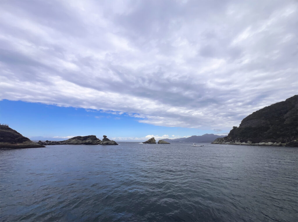 雲見ダイビング 牛着岩